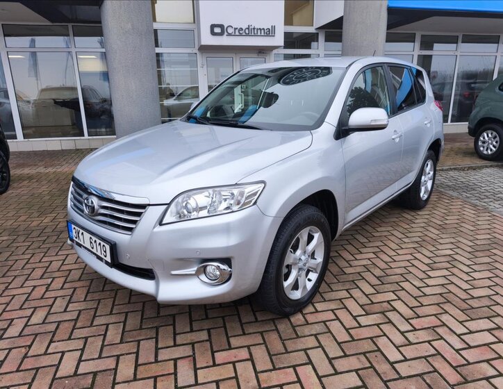 Toyota RAV4 Kombi 2,0 l 116 kw