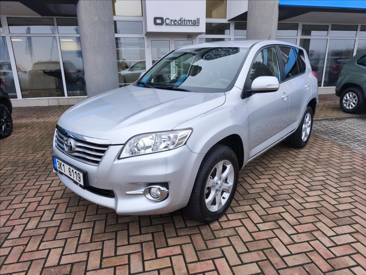 Toyota RAV4 Kombi 2,0 l 116 kw