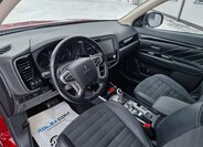 Mitsubishi Outlander SUV 2,4 l 165 kw