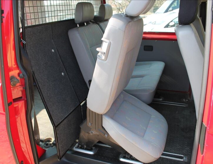 Volkswagen Transporter Kombi 2,5 l 96 kw