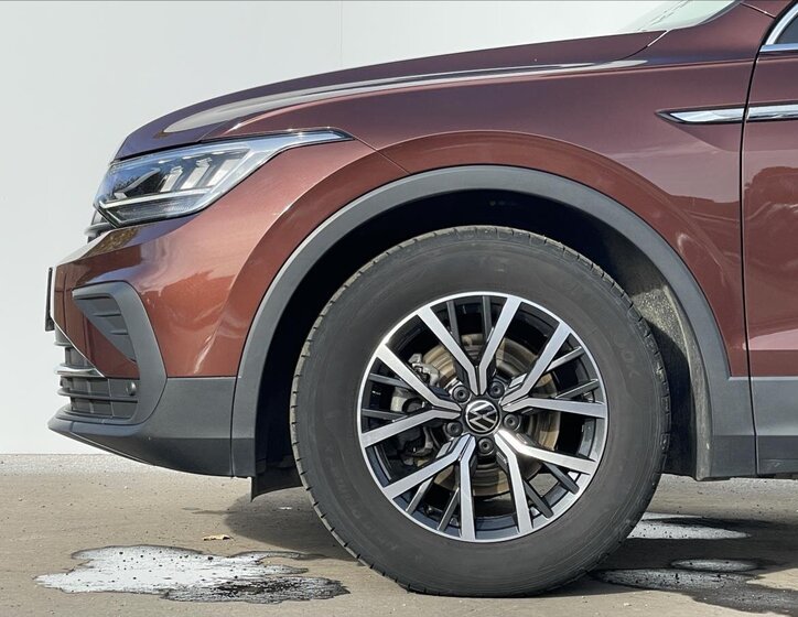 Volkswagen Tiguan 19