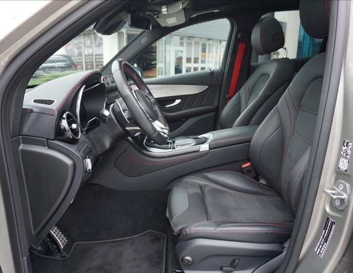 Mercedes-Benz GLC SUV 3,0 l 287 kw