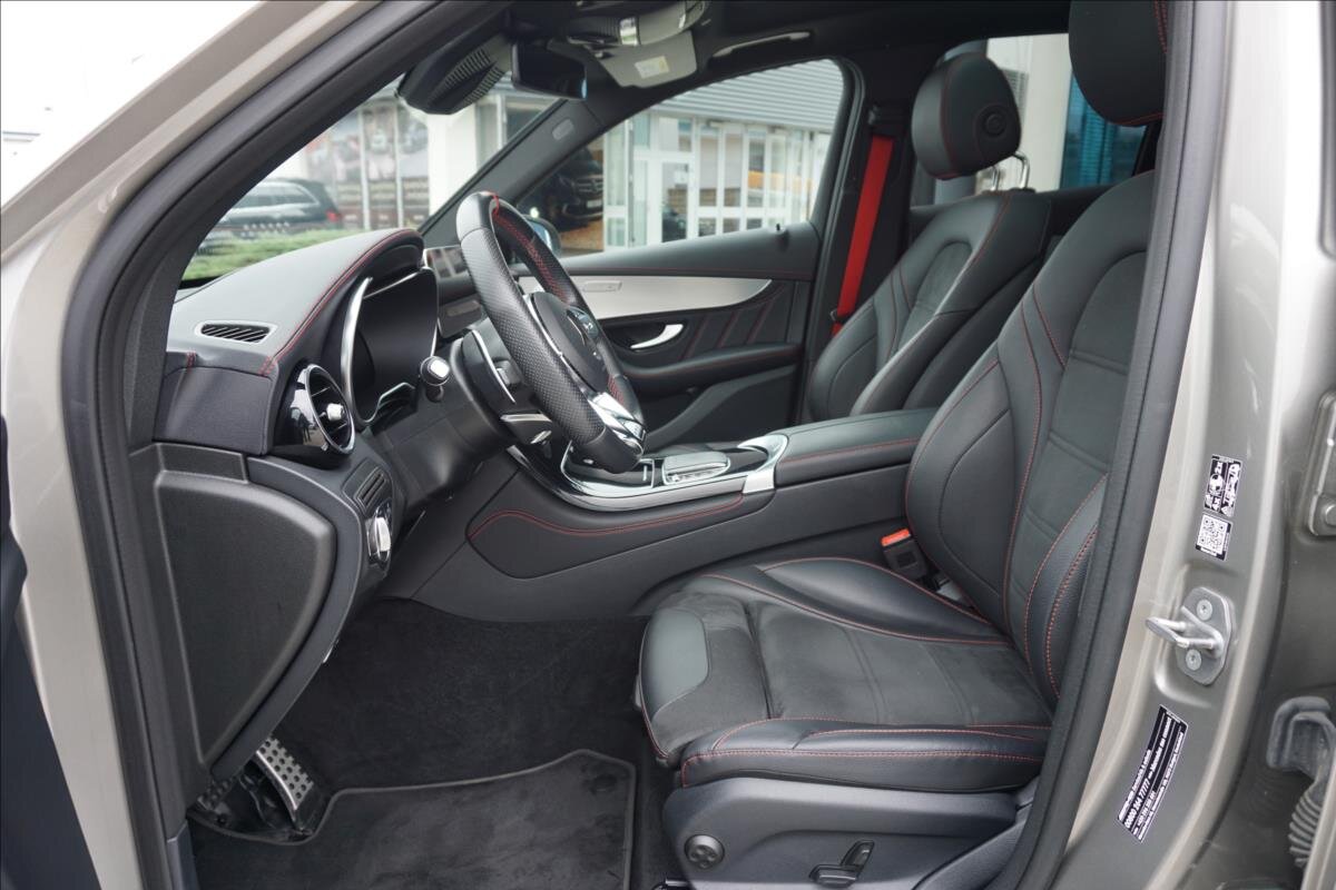 Mercedes-Benz GLC SUV 3,0 l 287 kw