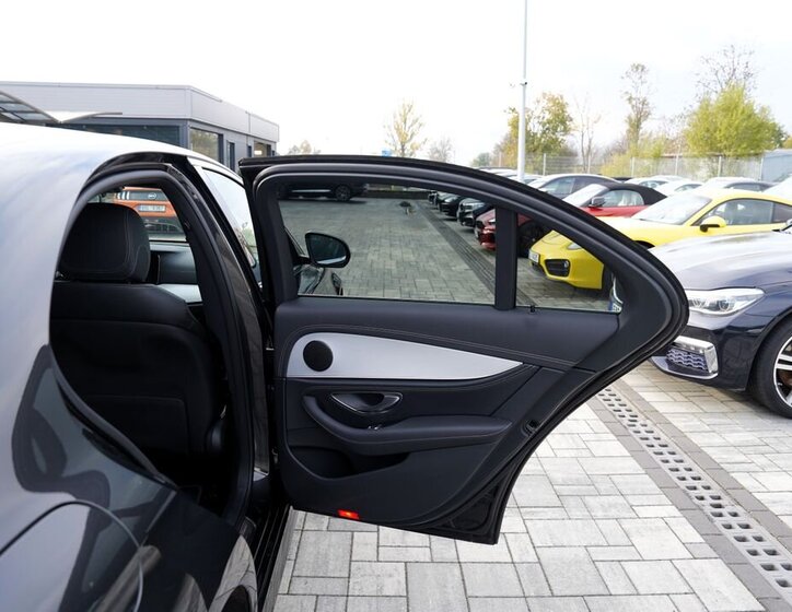 Mercedes-Benz Třídy E Sedan 2,0 l 145 kw