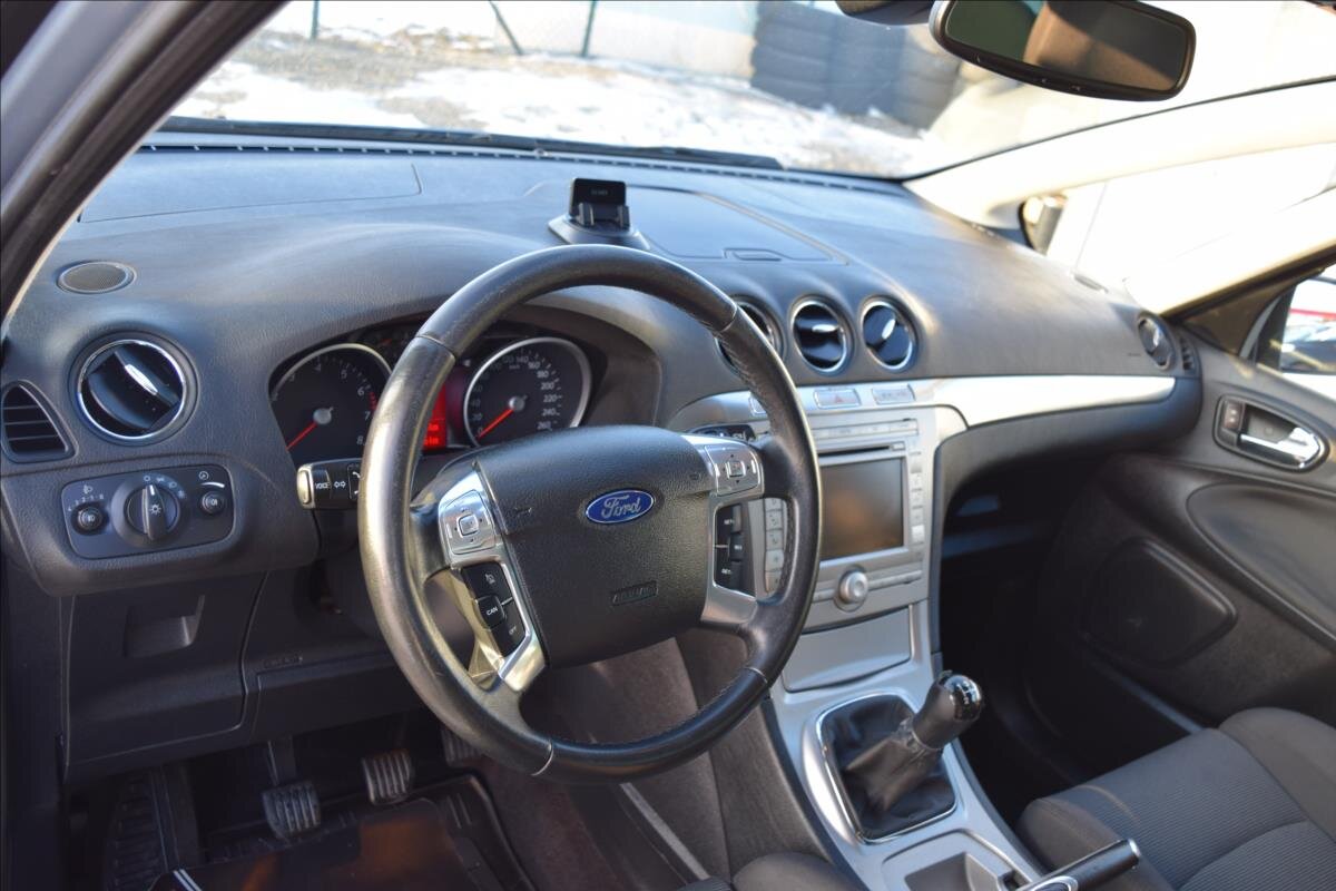 Ford S-MAX MPV 2,0 l 107 kw