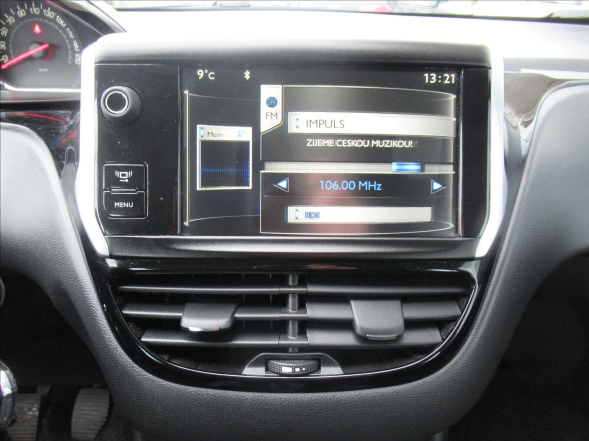 Peugeot 208 Hatchback 1,2 l 60 kw