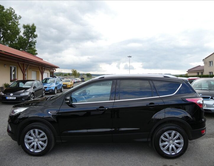 Ford Kuga SUV 1,5 l 110 kw