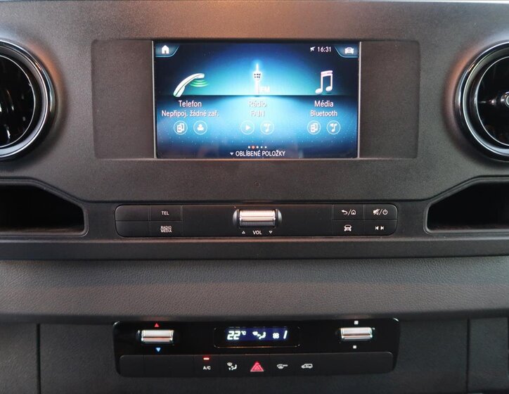 Mercedes-Benz Sprinter 14