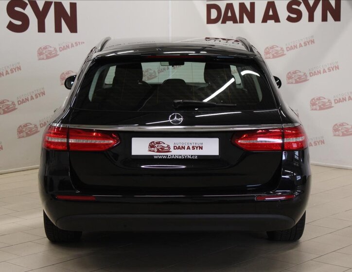 Mercedes-Benz Třídy E 5