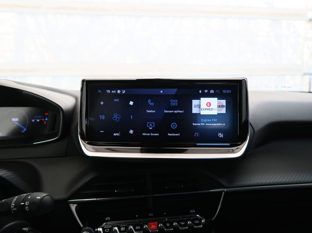 Peugeot 2008 SUV / Terénní 1,2 l 74 kw