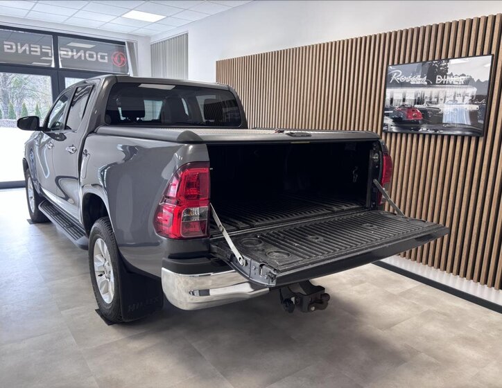 Toyota Hilux Pick-up 2,4 l 110 kw