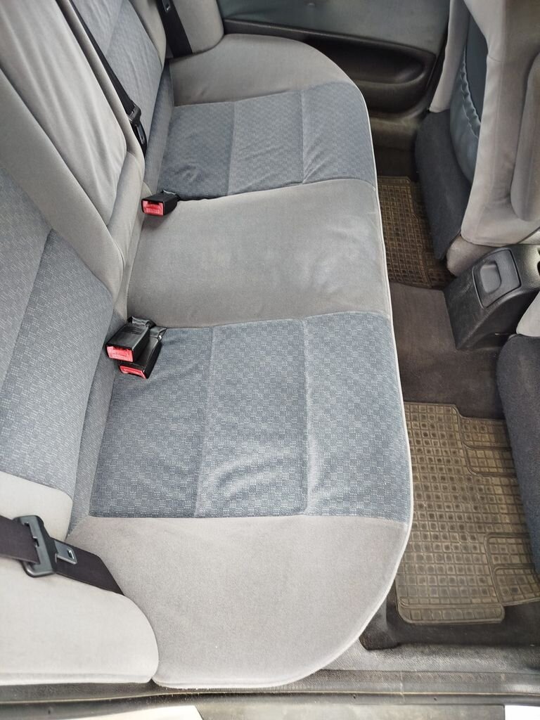 Peugeot 406 Sedan / Limuzína 2,0 l 80 kw