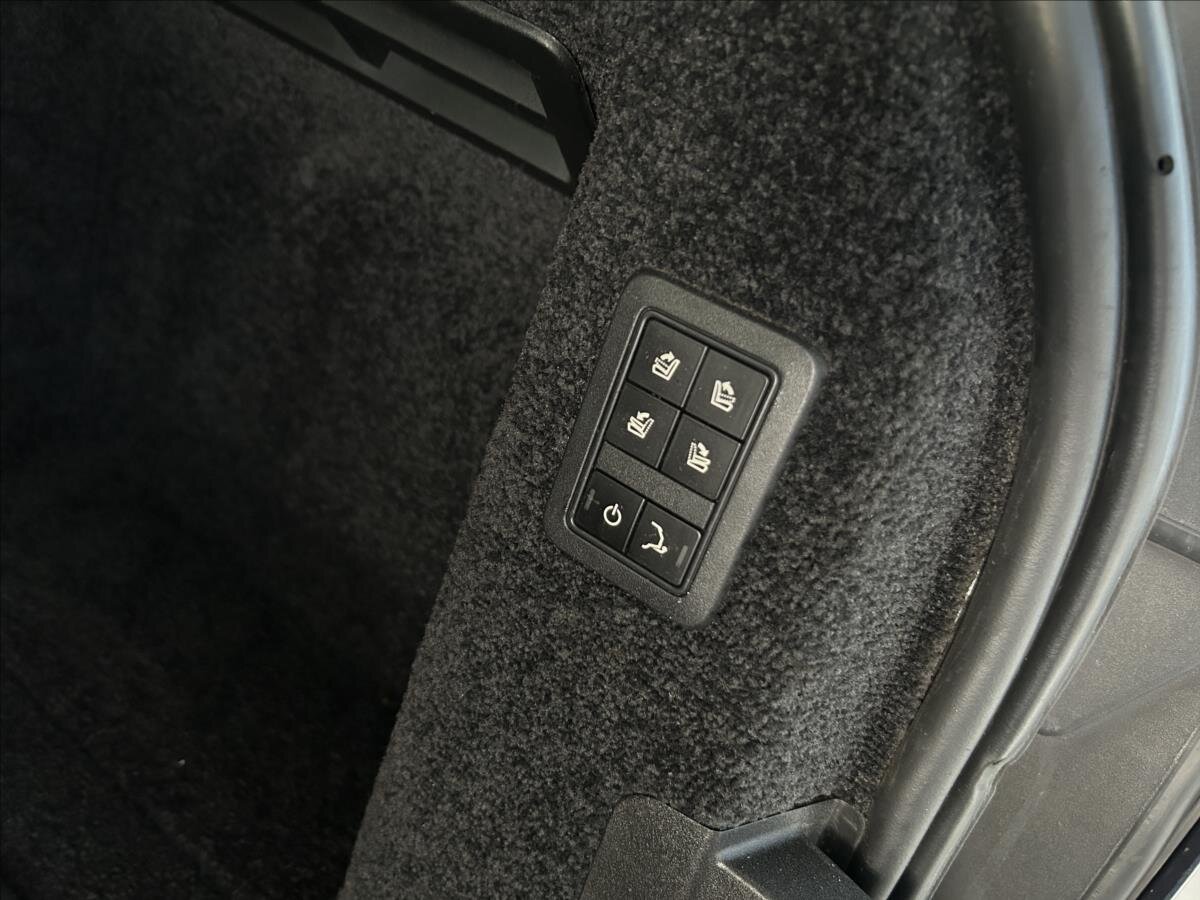 Land Rover Range Rover SUV / Terénní 3,0 l 190 kw