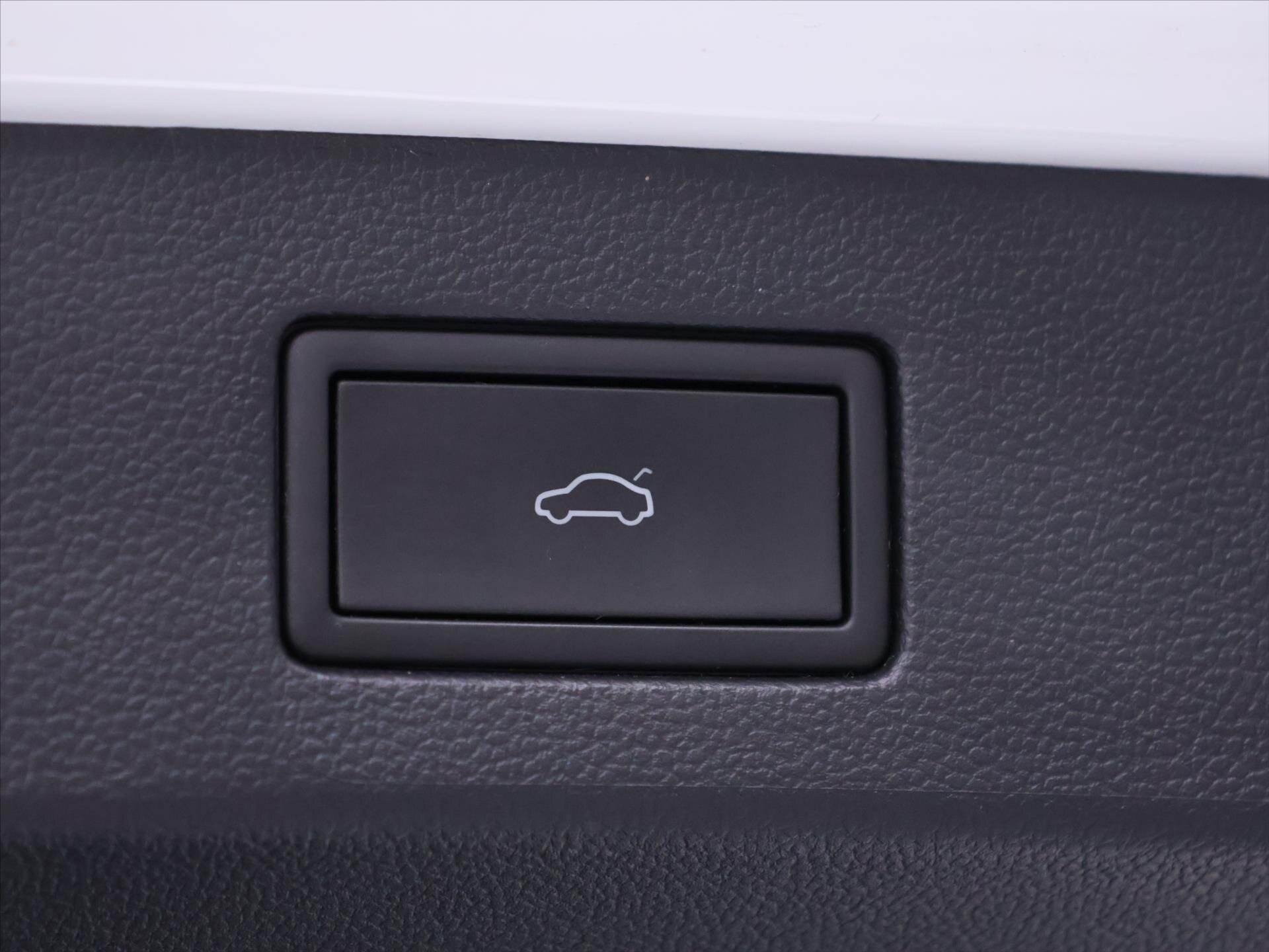 Volkswagen Arteon Kombi 2,0 l 206 kw