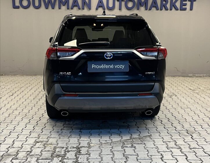 Toyota RAV4 SUV / Terénní 2,5 l 131 kw
