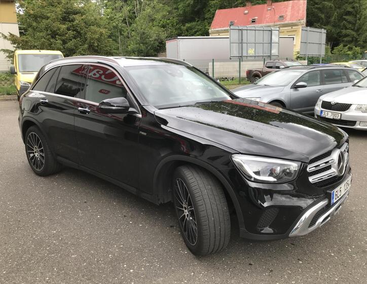 Mercedes-Benz GLC 4