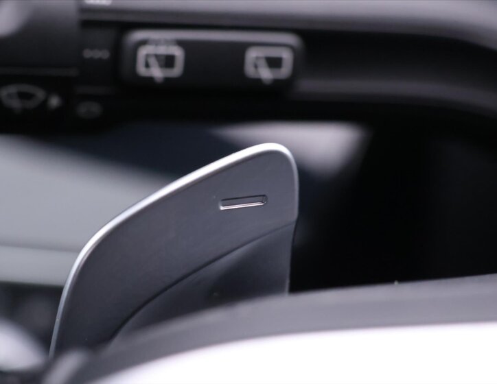 Mercedes-Benz Třídy A Hatchback 1,3 l 120 kw