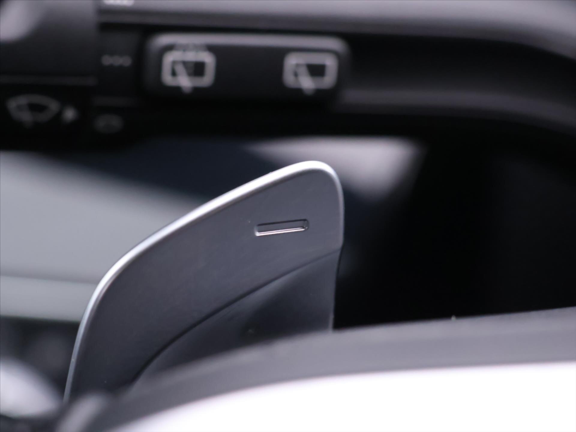 Mercedes-Benz Třídy A Hatchback 1,3 l 120 kw