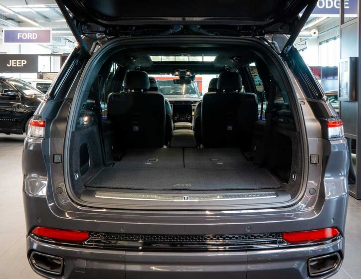 Jeep Grand Cherokee 6