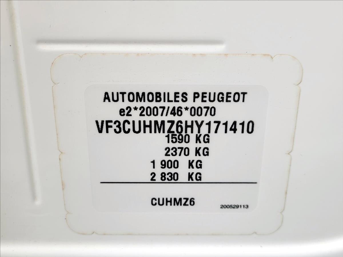 Peugeot 2008 SUV 1,2 l 60 kw