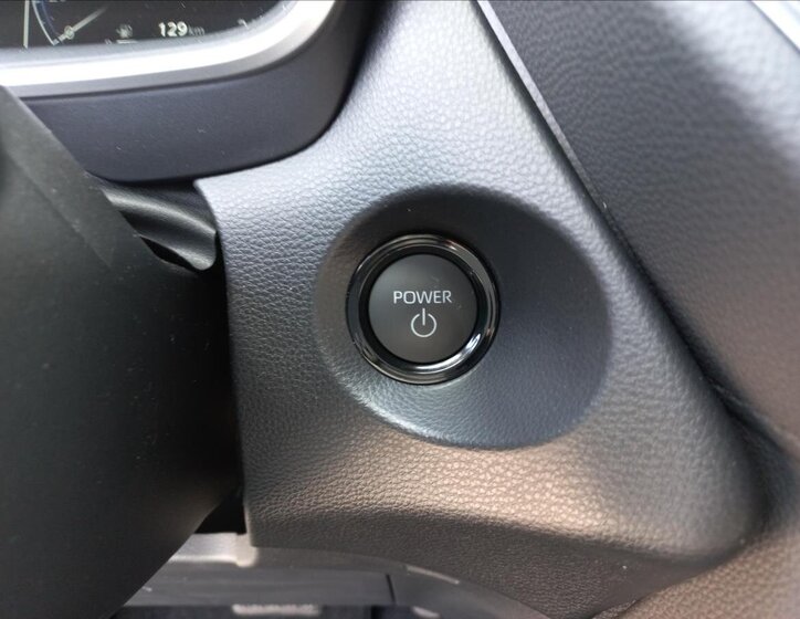 Toyota Corolla Cross 23