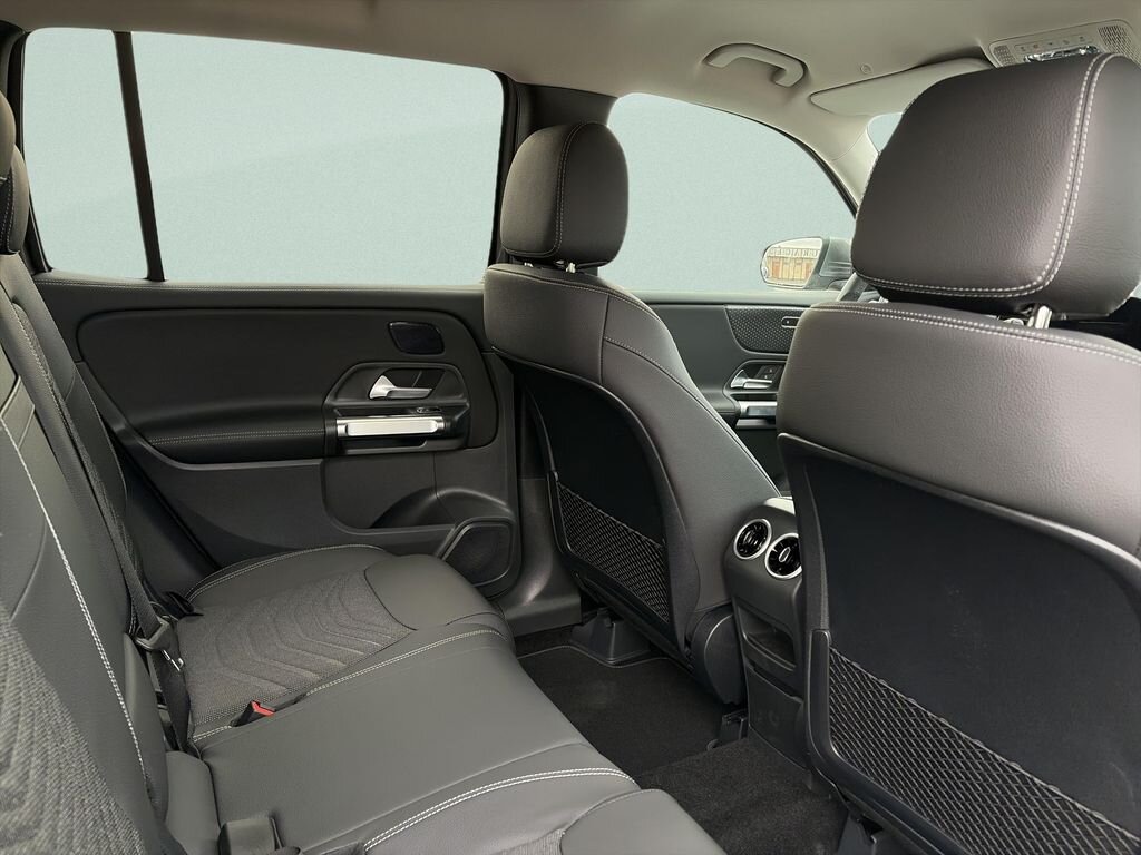 Mercedes-Benz GLB SUV / Terénní 1,3 l 120 kw