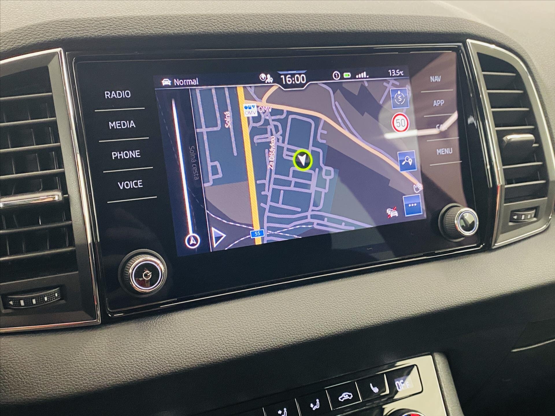 Škoda Karoq SUV / Terénní 1,5 l 110 kw