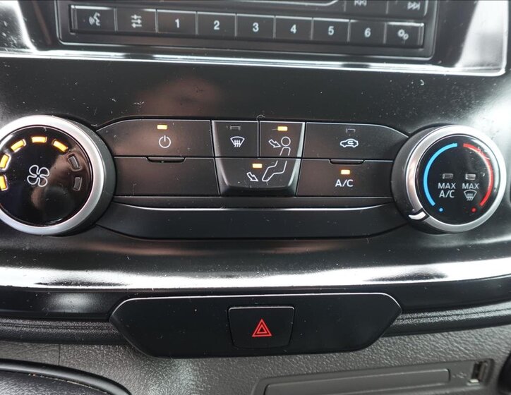 Ford Transit Custom Ostatní 2,0 l 77 kw