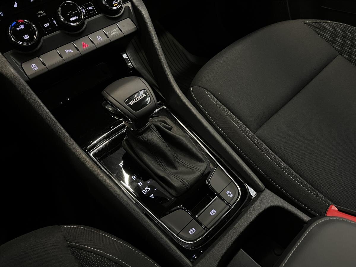 Škoda Karoq SUV 1,5 l 110 kw