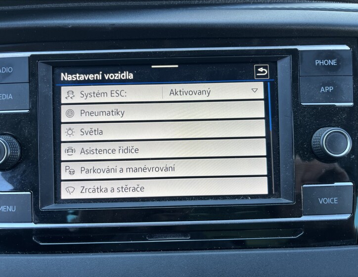 Volkswagen Caravelle 26