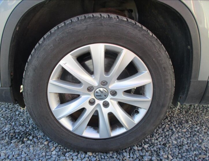 Volkswagen Tiguan SUV 2,0 l 103 kw