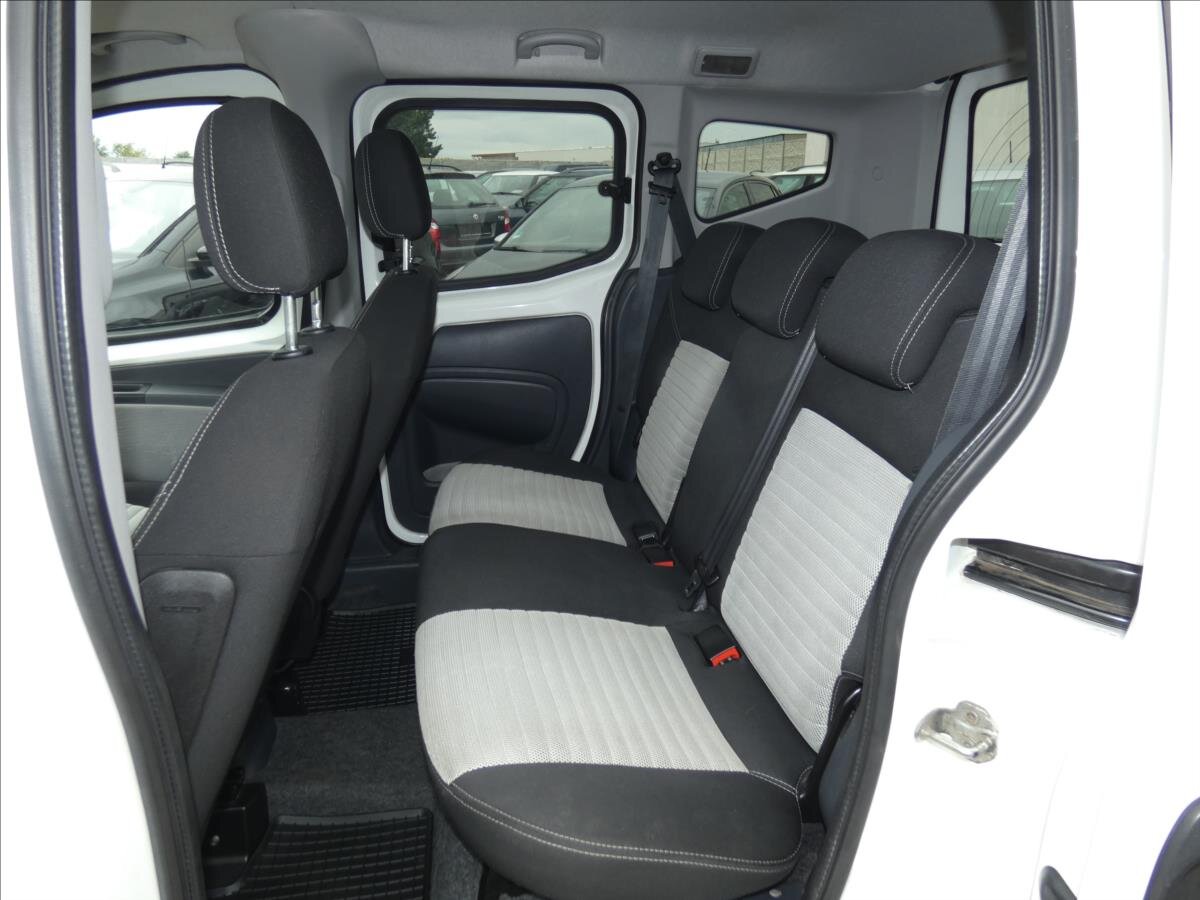 Fiat Fiorino Pick-up 1,4 l 54 kw