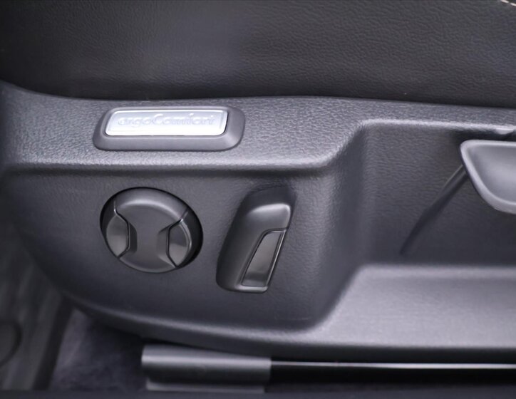 Volkswagen Passat Kombi 2,0 l 140 kw