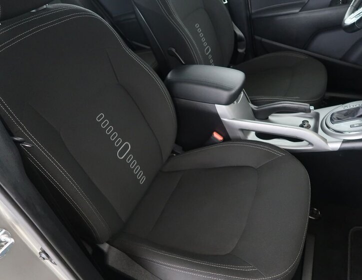 KIA Sportage SUV / Terénní 2,0 l 135 kw