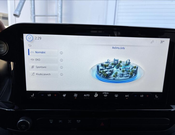 Ford Tourneo Custom Kombi 2,0 l 110 kw