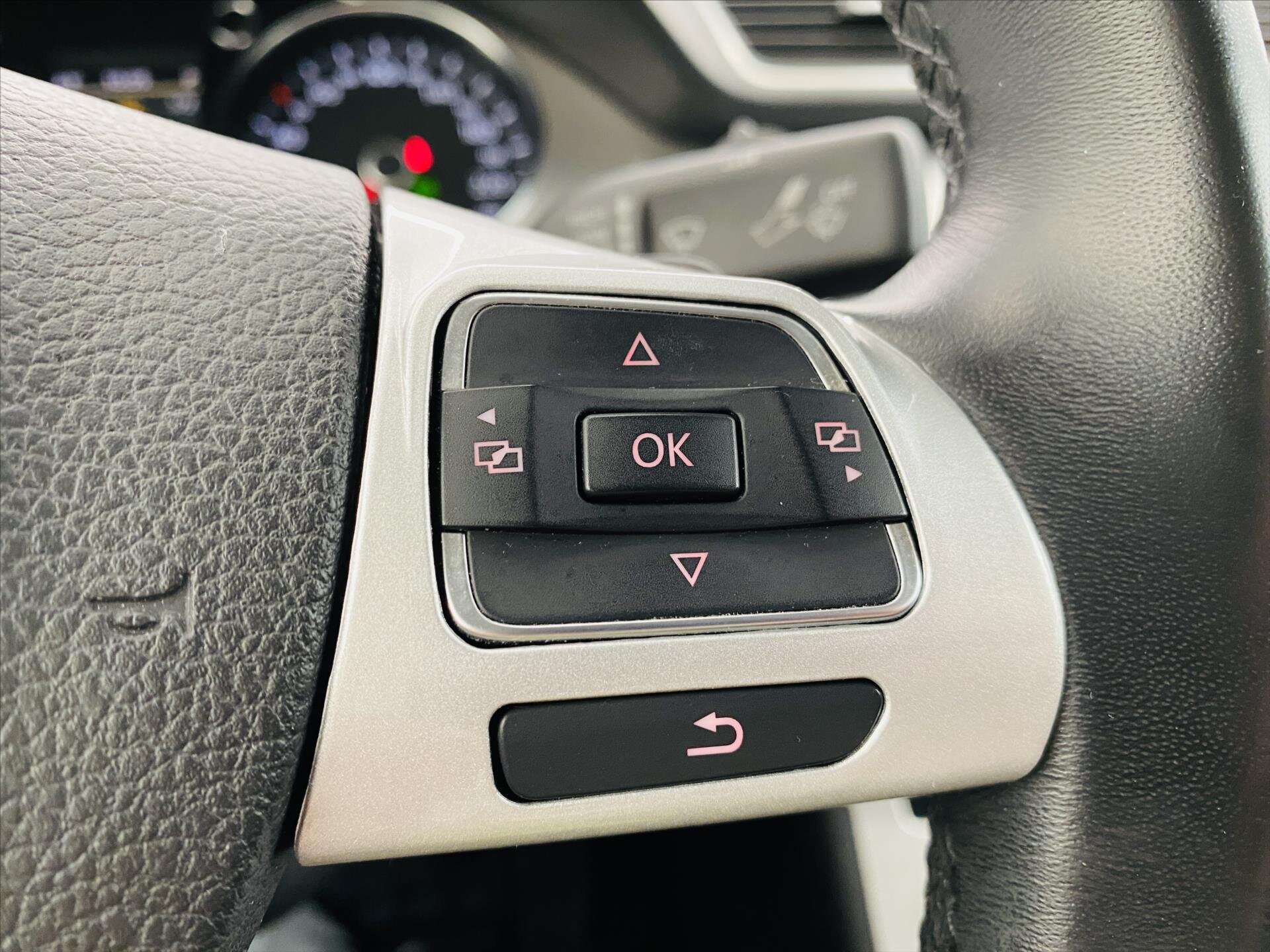 Volkswagen Passat Sedan / Limuzína 2,0 l 130 kw