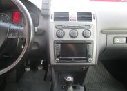 Volkswagen Touran 9