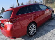 Toyota Auris Kombi 1,2 l 85 kw