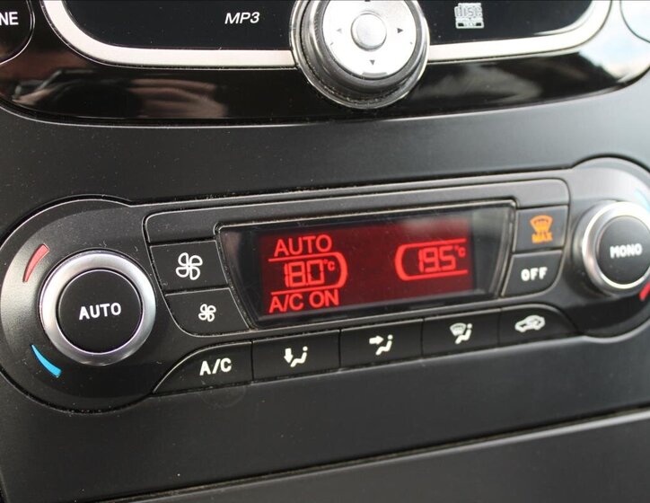 Ford Mondeo Kombi 2,0 l 103 kw