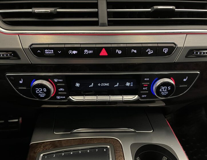 Audi SQ7 SUV / Terénní 4,0 l 320 kw