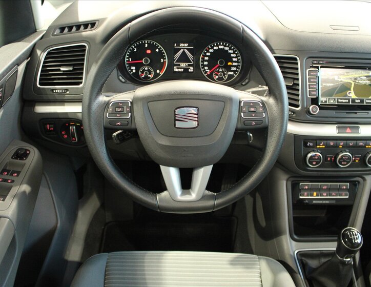 Seat Alhambra VAN-Minibus 2,0 l 130 kw