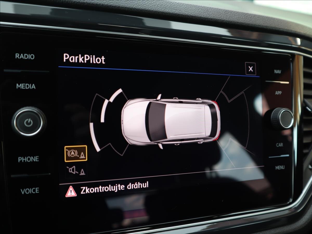 Volkswagen T-Roc CUV / Crossover 1,5 l 110 kw