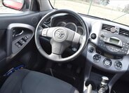 Toyota RAV4 SUV / Terénní 2,2 l 100 kw