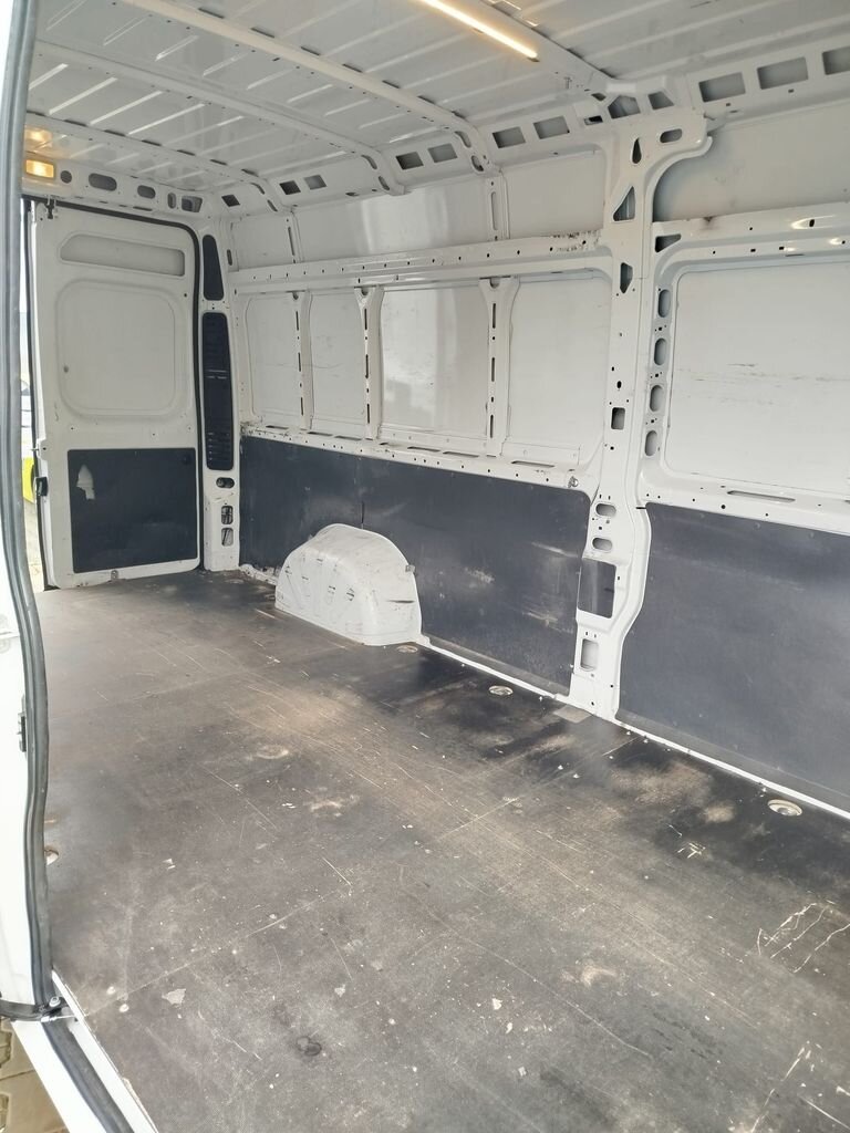 Peugeot Boxer Skříň 2,2 l 121 kw