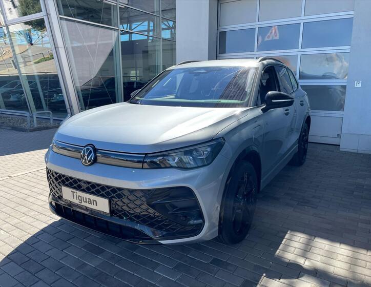 Volkswagen Tiguan 1