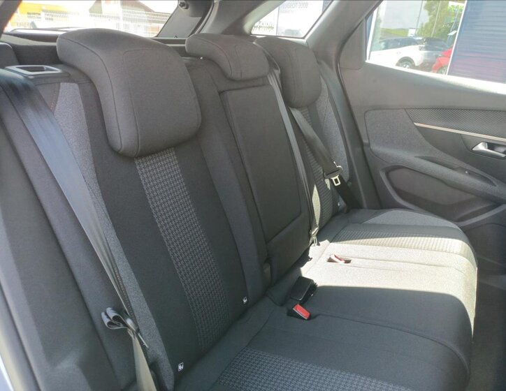 Peugeot 3008 6