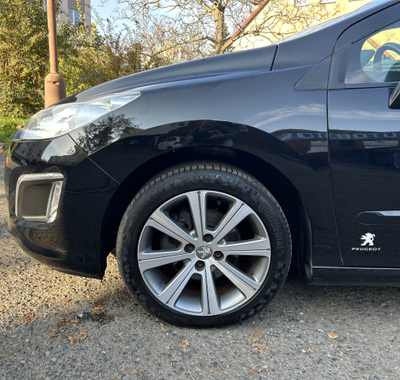 Peugeot 308 11