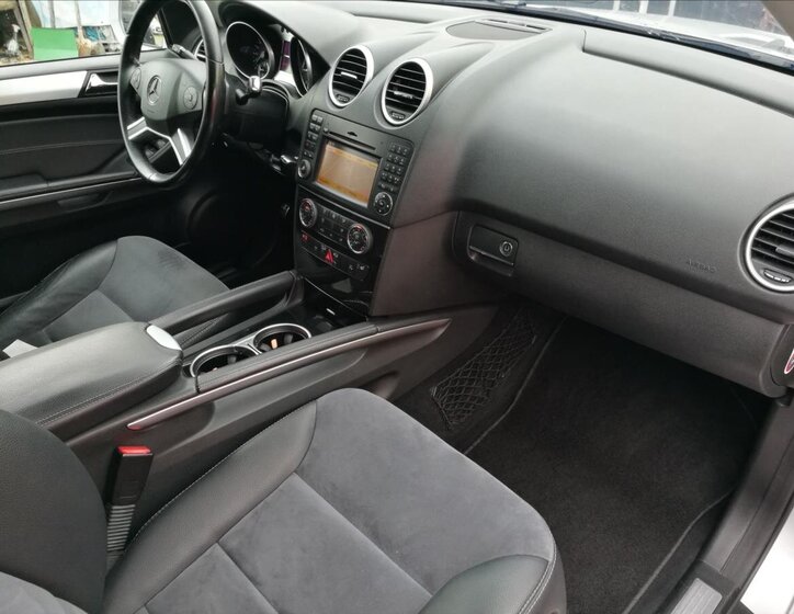 Mercedes-Benz Třídy M Kombi 3,0 l 165 kw