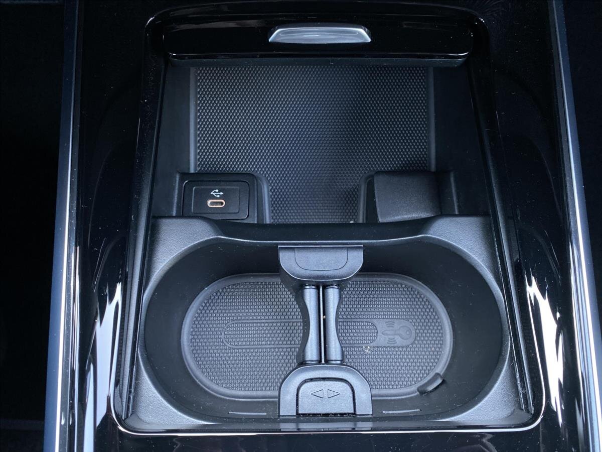 Mercedes-Benz GLB SUV / Terénní 2,0 l 110 kw