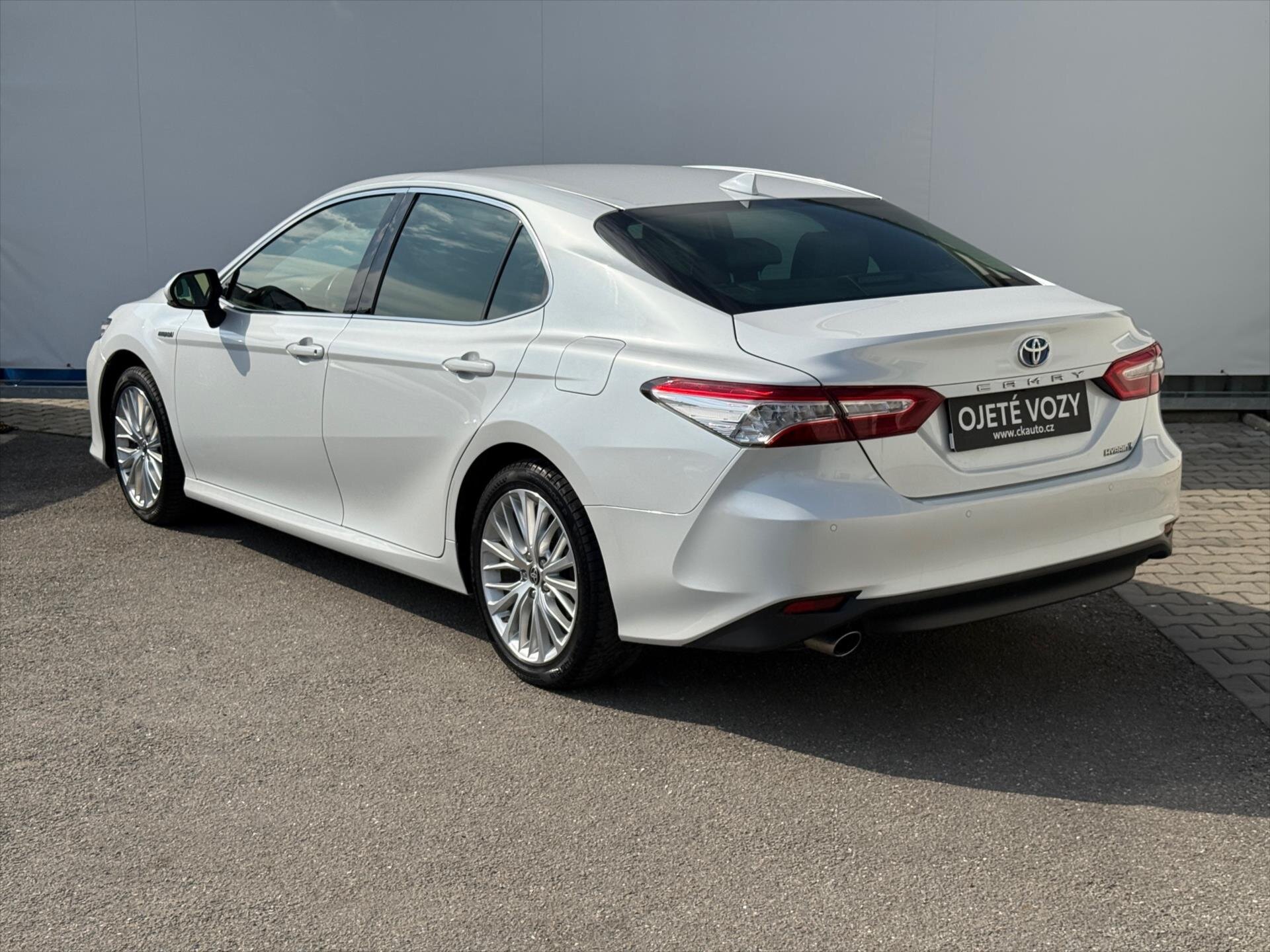 Toyota Camry Sedan / Limuzína 2,5 l 131 kw